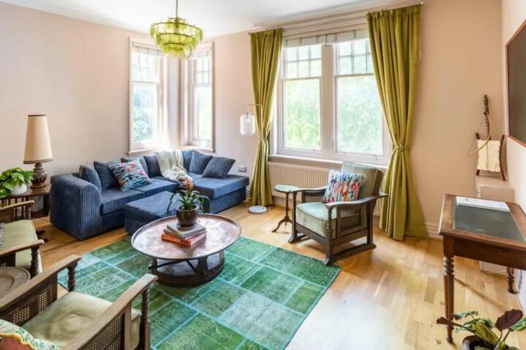 Three-Storey, Renovated 1890S Heritage Home In Spitalfields Market London